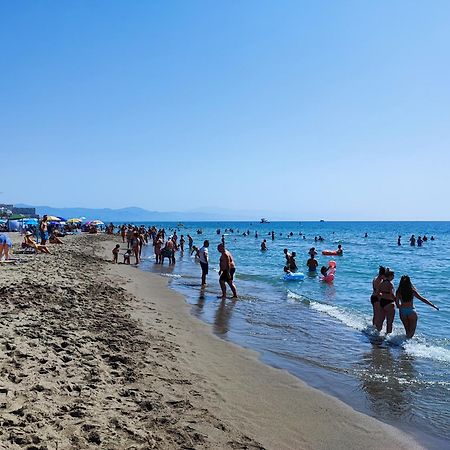 Apartamento 150 Metros De La Playa Torremolinos Exterior foto