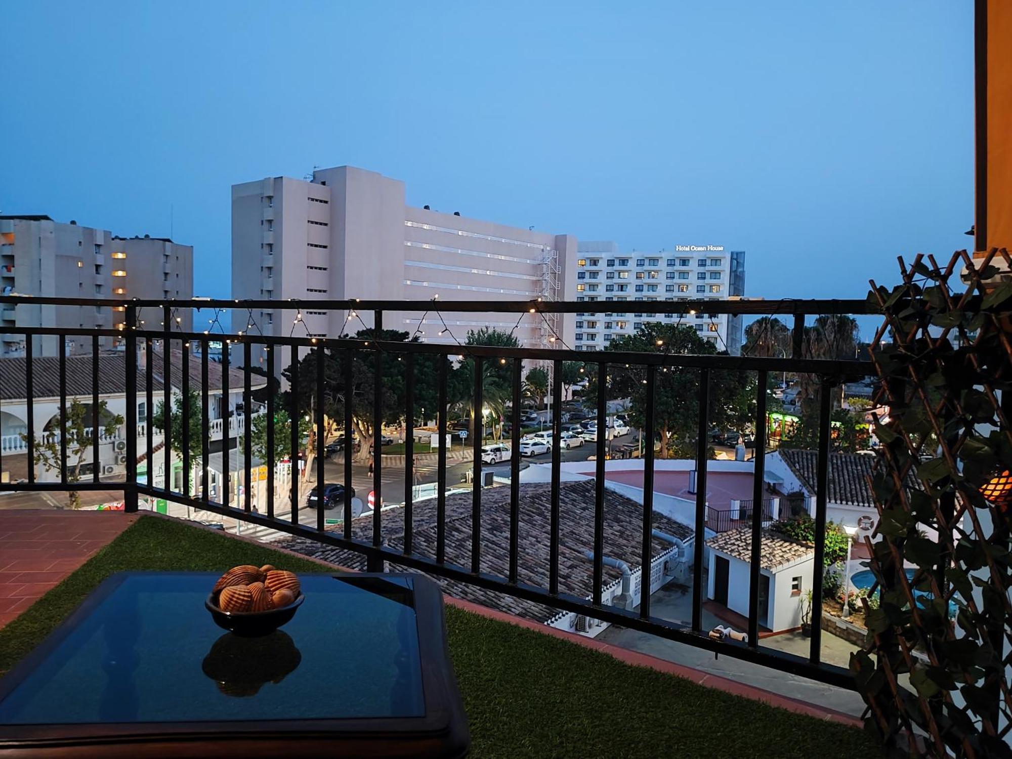 Apartamento 150 Metros De La Playa Torremolinos Exterior foto